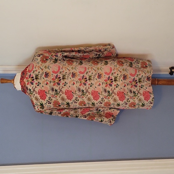 Soft Surroundings Rayon Top Blouse Long Sleeve Red Floral VNeck Buttons Small - Picture 4 of 5